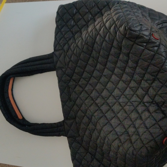 Medium Metro Tote Deluxe - Picture 2 of 9